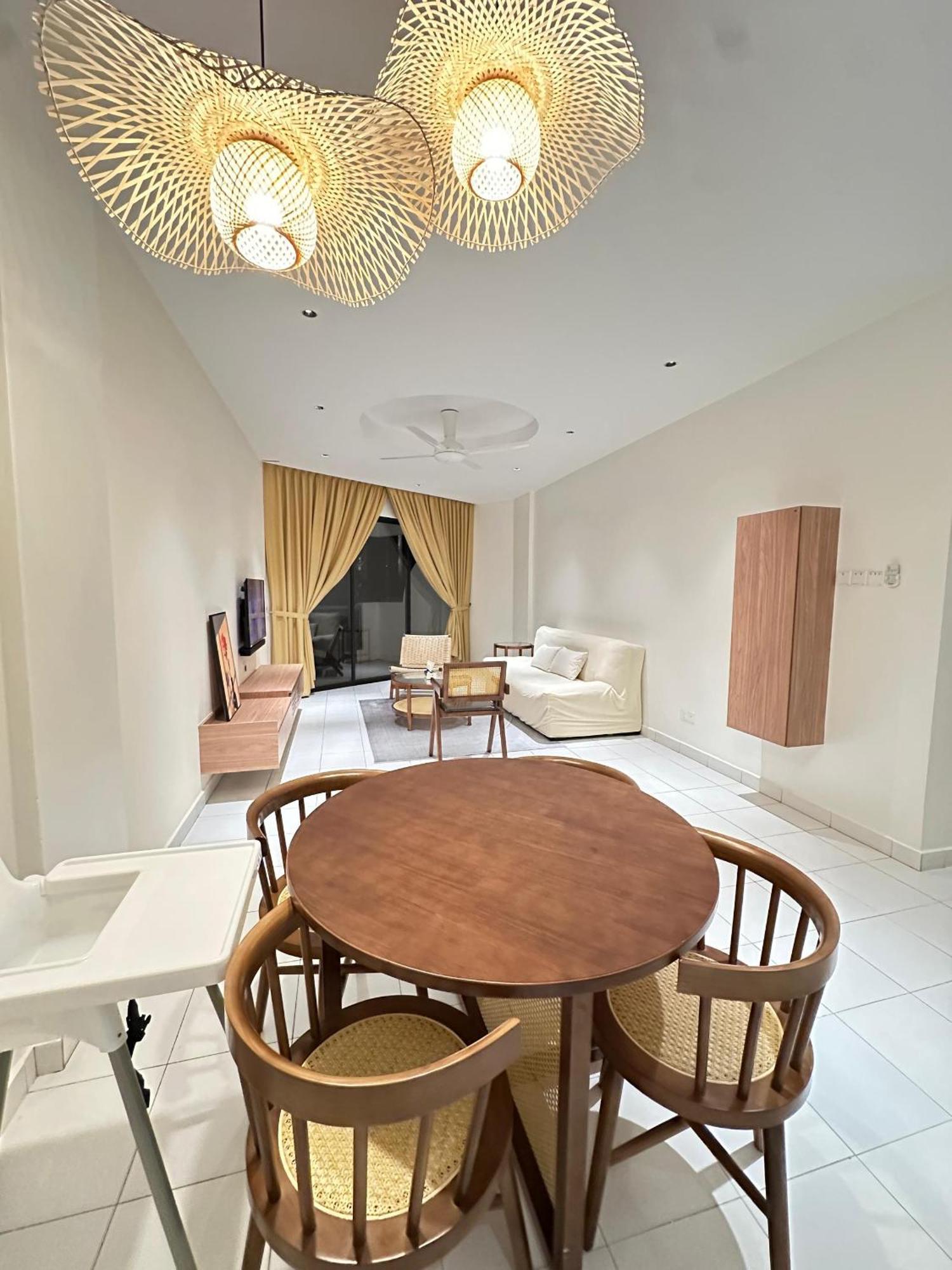 Newly Renovated Comfy Beachfront View At Seri Bulan Port Dickson Esterno foto